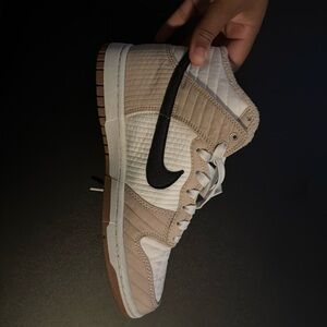 Nike Dunk High Beige